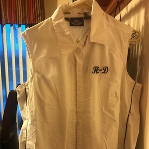 Women’s Harley Davidson button sleeveless top